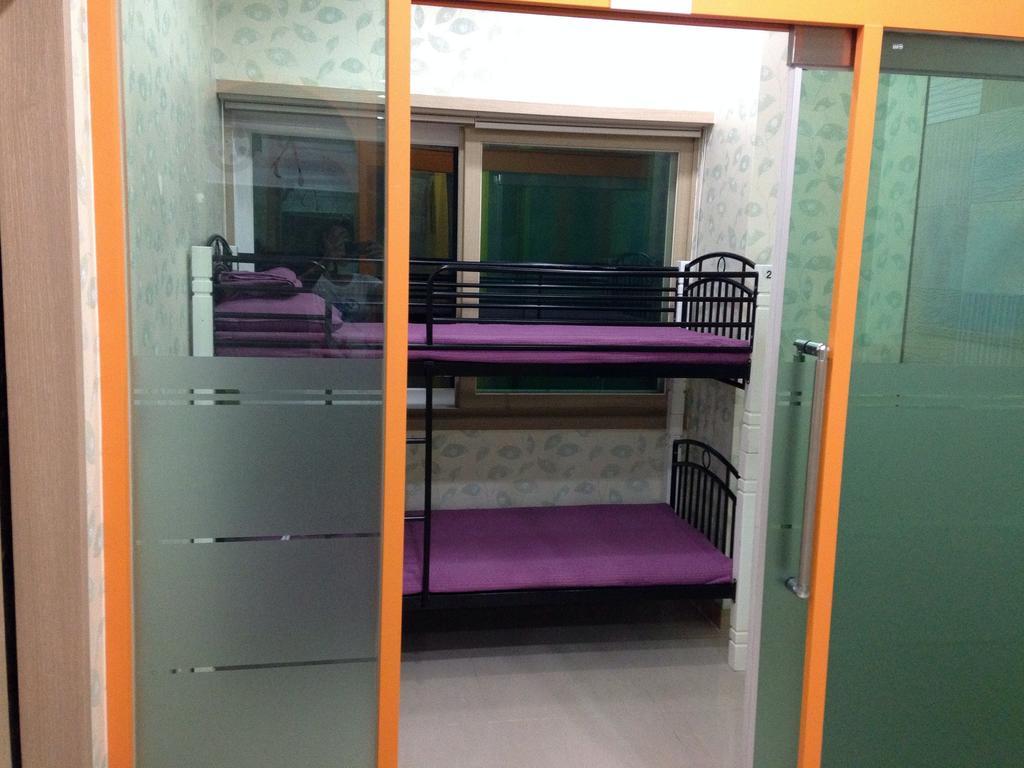 Champ Hostel Пусан Стая снимка